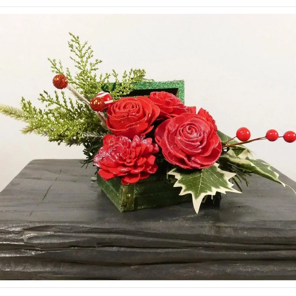 Sparkling small wood, suitcase, trunk, treasure chest, w/Sola sparkling roses